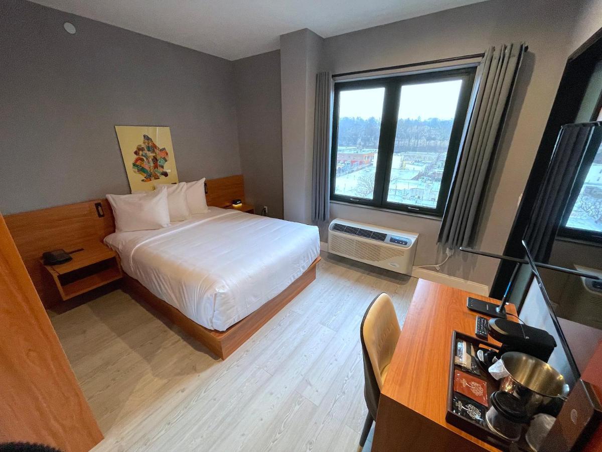 ניו יורק Liberty View Brooklyn Hotel מראה חיצוני תמונה